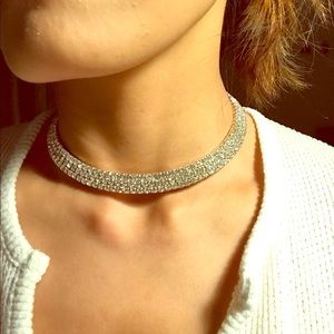 Diamond choker silver